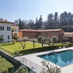 Apartamento Guesthost - 3-room Apartment, Garden & Pool