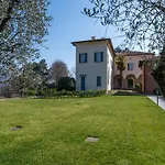 Guesthost - 3-room Apartment, Garden & Pool Apartamento *