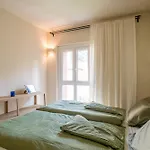 Apartamento Guesthost - 3-room Apartment, Garden & Pool