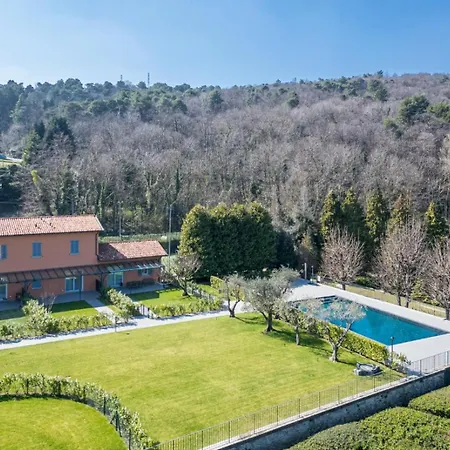 Appartement Guesthost - 3-room Apartment, Garden & Pool