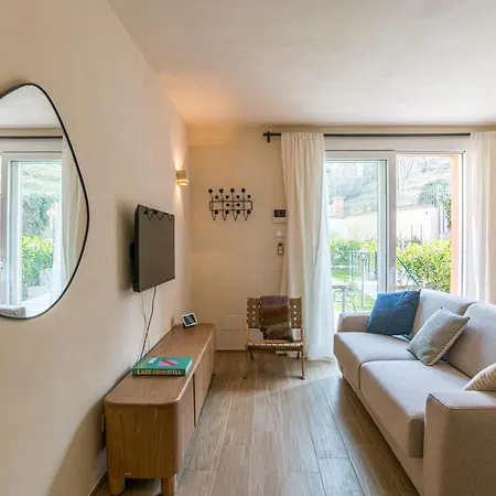 Guesthost - 3-room Apartment, Garden & Pool Appartement Como