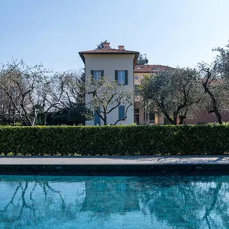 Appartement Guesthost - 3-room Apartment, Garden & Pool Como