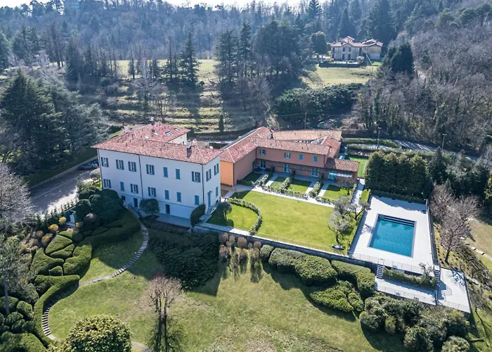 Guesthost - 3-room Apartment, Garden & Pool Como