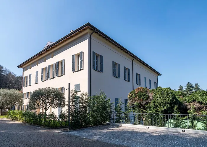 Guesthost - 3-room Apartment, Garden & Pool