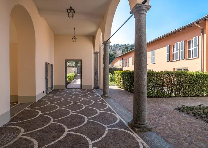 Apartmán Guesthost - 3-room Apartment, Garden & Pool Como