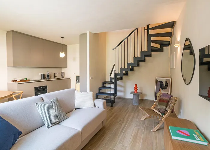 Guesthost - 3-room Apartment, Garden & Pool *