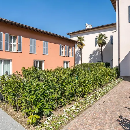 Guesthost - 3-room Apartment, Garden & Pool * Como