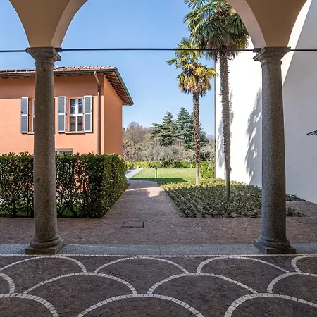 Guesthost - 3-room Apartment, Garden & Pool Apartmán Como