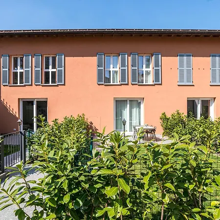 Guesthost - 3-room Apartment, Garden & Pool Apartmán *